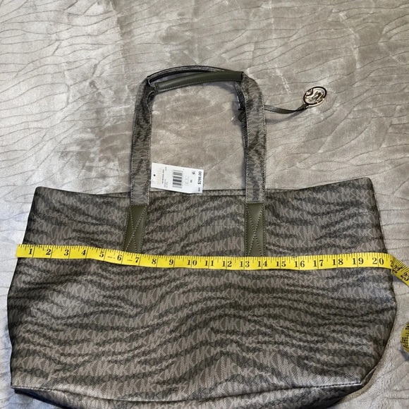 Michael Kors Black Signature Print Crossgrain  Multi Compartment Bag Purse - Picture 8 of 11